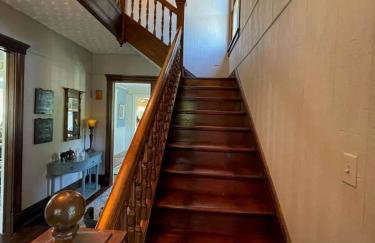 It's A Wonderful Life - Main St Penn Yan - Walk to Shops & Dining - Hot Tub - Pets OK - Seneca & Keuka Lake - Foto 27