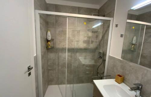 Elegante Bilocale tra Stazione e Centro Storico - Photo 13