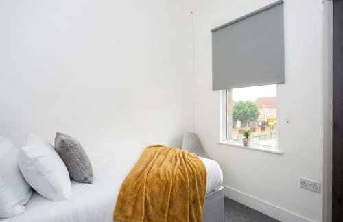 Modern 3 Bedroom Home with Parking in Southend - Foto 5