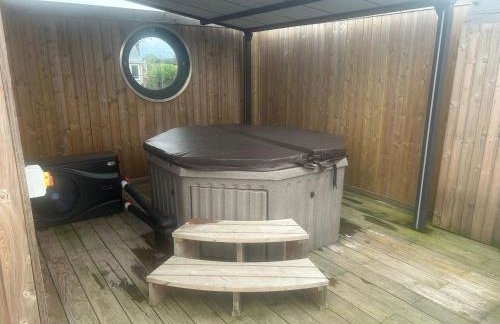 Humberston Boathouse Lodge & Hot Tub - Cleethorpes Beach Cabin Chalet - Foto 30