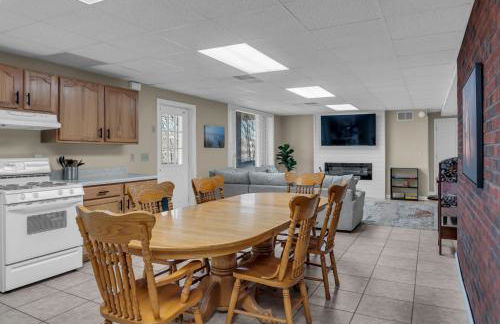 Lake Barkley Retreat - Newly Renovated - 5 BR - Foto 34