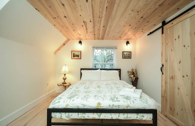 M. Hooper Downtown Luxury - Photo 5