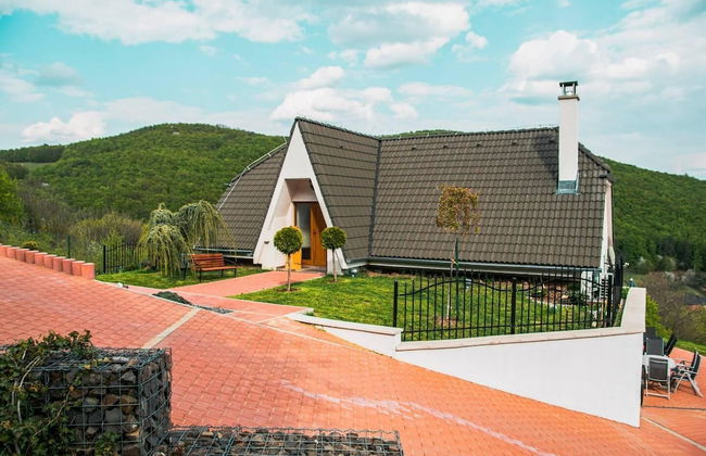 Captivating 3-bedrooms Cottage in the Hills - Foto 38