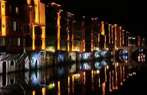 Appartement Bulle d'antan en cœur de ville - Monument classé historique - Grand Jaccuzi - Photo 22