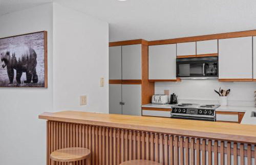 Mountain Haven for Families w Deck - Shuttle - Views - Foto 21