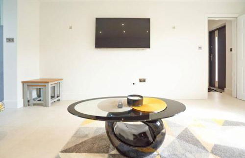 Home from home - 4 Double Bed House with Parking - Foto 15