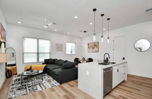 Lux Reverie Townhouse- Med Center- Downtown HTX - Foto 17