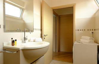 MIMA61 - Appartamento con piscina, giardino e posti auto a 50mt dal centro - Foto 19