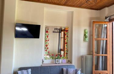 1924 Studios 1 - Photo 8