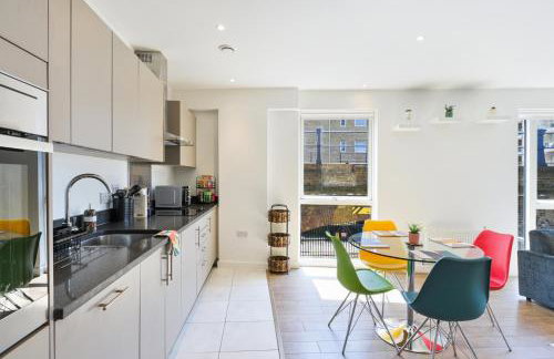 Canary Cityscape- stylish 3 bedroom apartment - Foto 7