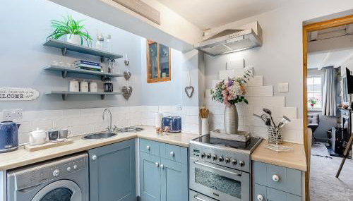 Crompton Cottage - Photo 4