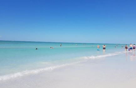 New! Remodeled, Pool-Side, 1-min to Beach Path! - Foto 61