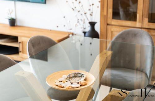 Luxury Beach Escape with Pools, Gym & Sauna - Foto 55