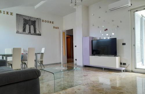 BIKE HOUSE "silver" - Photo 10