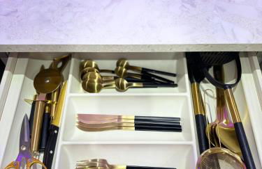 Luxury 2 bedroom Leeds City Apartment with Free parking & Jacuzzi bath - Foto 30