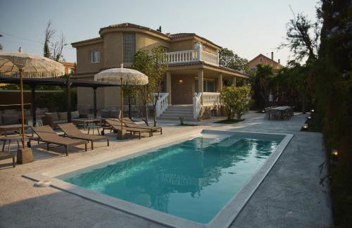 Mediterranean Seasons Villa - Photo 2