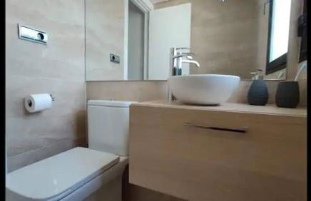 Fabuloso y amplio Duplex en Urb Jardines de Sotogrande - Foto 6