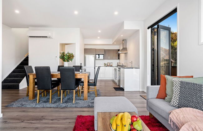 A LUCKIE CHARM - 8 BEDROOM TOWNHOUSE - Foto 14