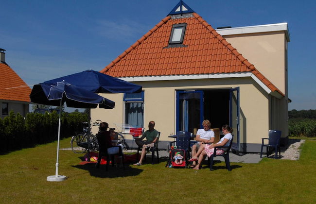 Chalet in Bergumermeer by the Canal - Foto 26