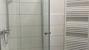 WhiteWood-Apartment - Nähe A43 - zentral - inkl WiFi - Foto 2