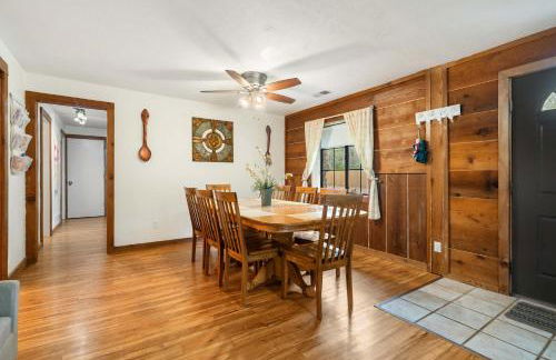 The Cozy Cottage Getaway - Private Pool & Hot Tub - Foto 7