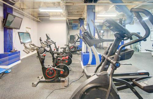 Waterfront Cleveland Apt about 1 Mi to Downtown - Foto 25