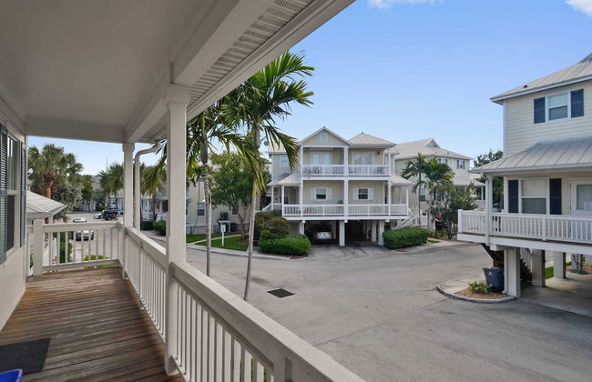 Coral Villa by Avantstay Close 2 DT Key West Shared Pool & Patio! - Foto 21