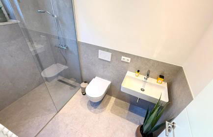 BeckHomes Munich- Large 210 sqm Central Apartment- 7 BR, 6Baths, 3 Kitchens, Up to 18 Guests - Foto 75