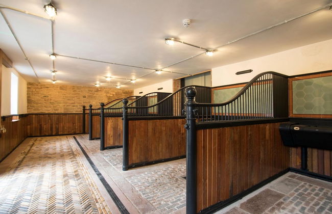 Victorian Stable Conversion in the Grade II Listed Netherby Hall - Foto 17