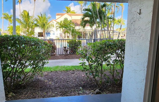 Dharma Home Suites Dania Beach at Sheridan Ocean Club - Photo 36