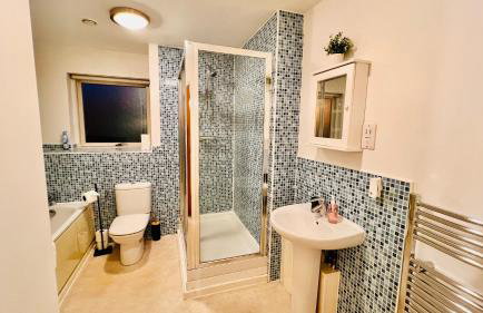 Birmingham City Centre Apartment with Parking - Photo 26