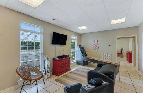 Lake Life 105 - Private Pool Overlooking The Lake! - Foto 23