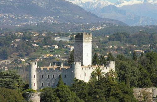 Spacieux 2 chambres 65m2 climatisé au village médiéval entre Nice et Antibes - Foto 18