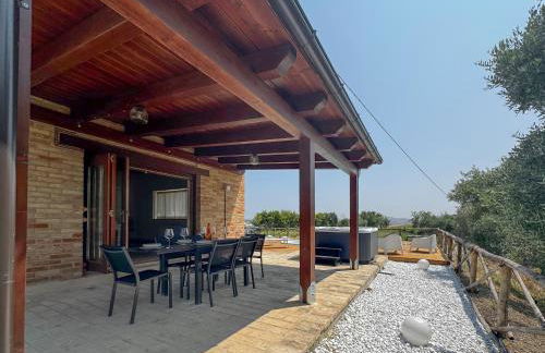 Private Pool & Jacuzzi with View by Host Hero - Foto 45