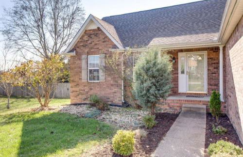 Game Room Fenced backyard Sleeps 10 Fire Pit - Photo 28