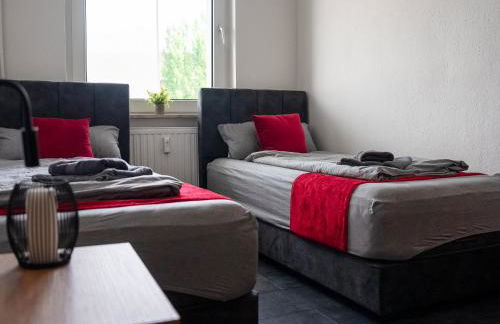 Livemore24 - Apartment 4 in Duisburg WLAN - Smart-TV - 24-7 Check-in und Küche - Photo 12