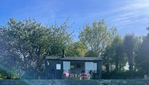 Hillview Haven - Photo 2