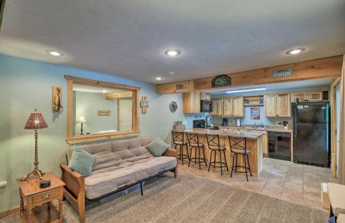 Expansive Cotter Cabin on White River with Deck! - Foto 26