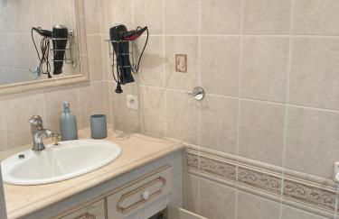 Mazet des Cèdres au pied de la colline - Foto 20