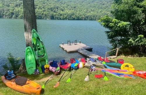 Blue House, King Bed, Grill, Pool Table, Air Hockey, Ping Pong - Foto 17