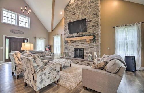 Upstate Hideaway with Hot Tub, 13 Mi to Malone! - Photo 4