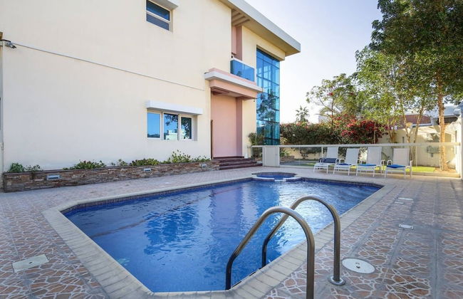 Spectacular Al Wasl Villa - With Private Pool - Foto 48