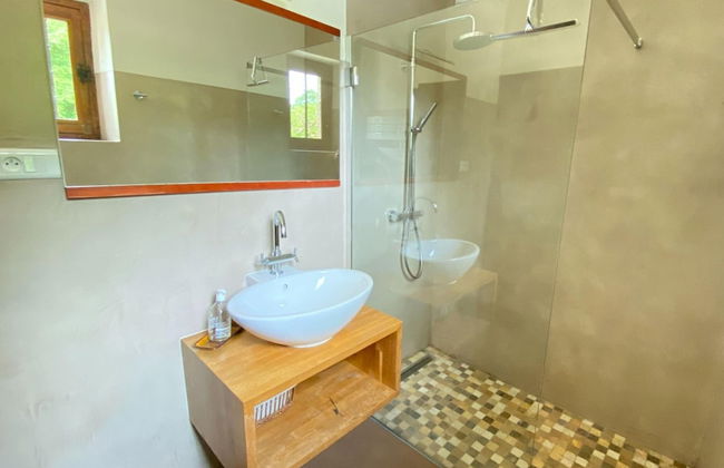 Mill in Brittany by River Aulne With Kayaks - Foto 26