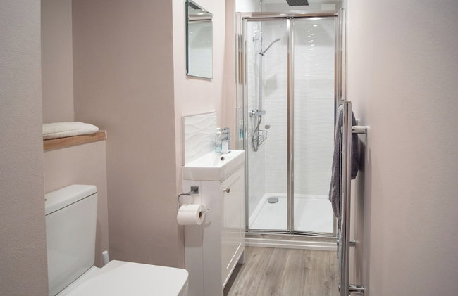 Stunning 2 bed Seaside Apartment With Sea Views - Foto 40