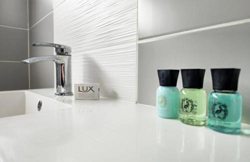 Gainsborough Place By N And N Stays Ltd, Perfect Location for Contractors and Corporate stays, Close to Cardiff Bay Area, Private Parking and fast Wifi - Foto 39