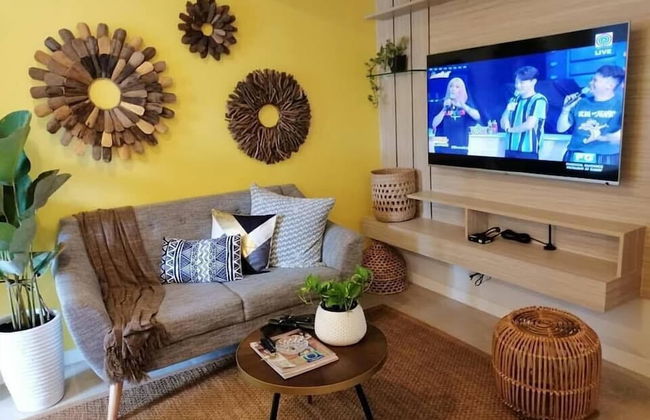 Sabrina's Crib by Azure 2 Bedroom near Airport - Foto 8