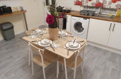 king Bed Premium luxury suite + Free Parking + Free Fast WiFi - Foto 5