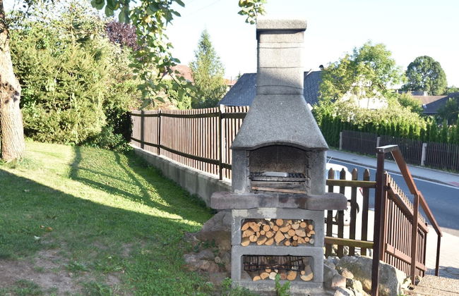 Authentic Holiday Home with Garden near Trutnov - Foto 24