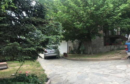 Angela House - Photo 12