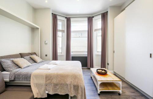 First floor- studio 5 min walk to West Hampstead. - Foto 6